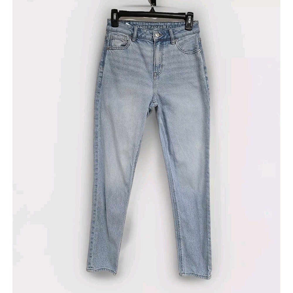 American Eagle Strigid Mom Jeans High Rise Light Wash Size 0 Regular